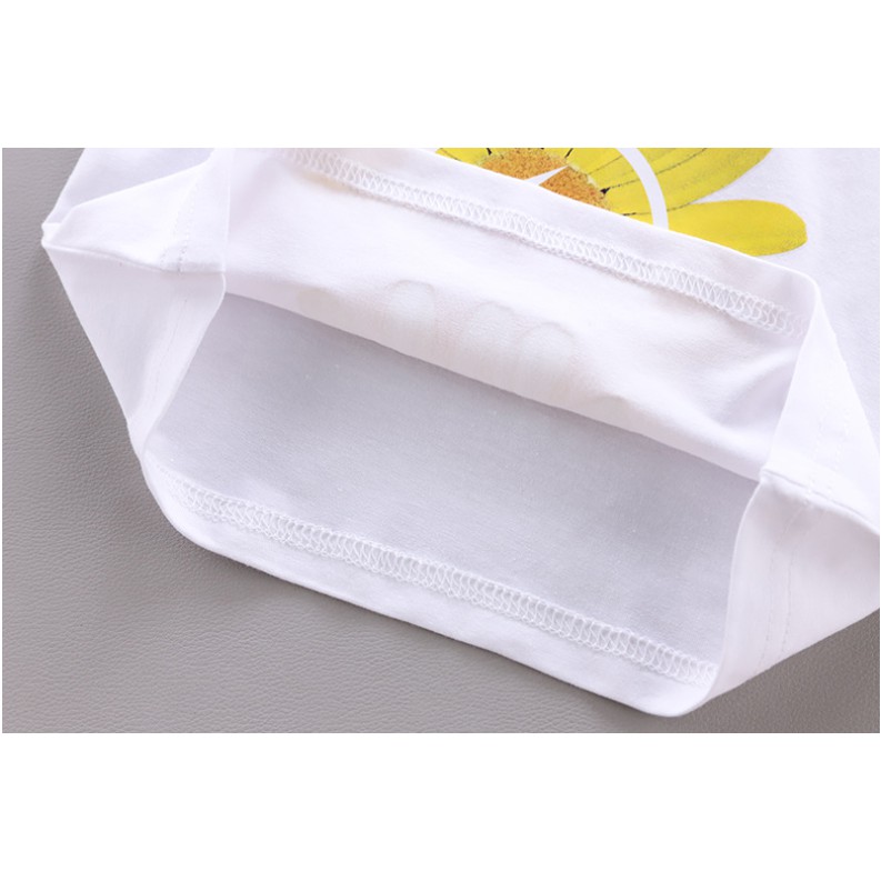 Bộ quần áo cộc hoa cúc hot trend cho bé