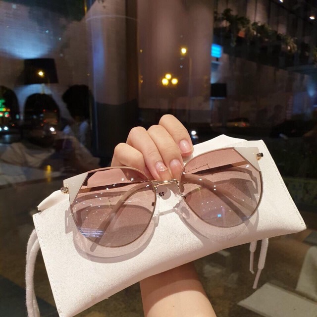 Kính tai mèo hồng