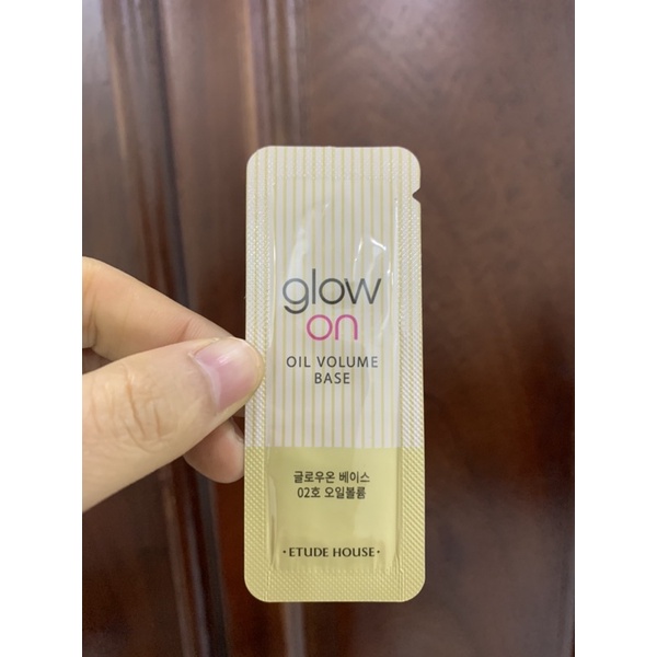 [Hãng tặng]Kem lót dưỡng ẩm Etude house glow on base oil volume