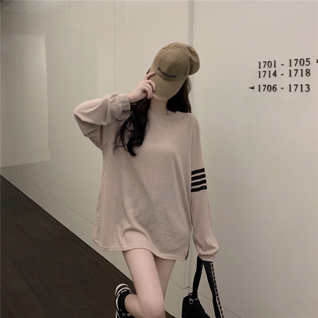 Áo thun tay dài dáng rộng cho nữ