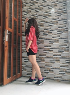Áo Sơ mi oversize đỏ 2 sọc trắng - tay ngắn