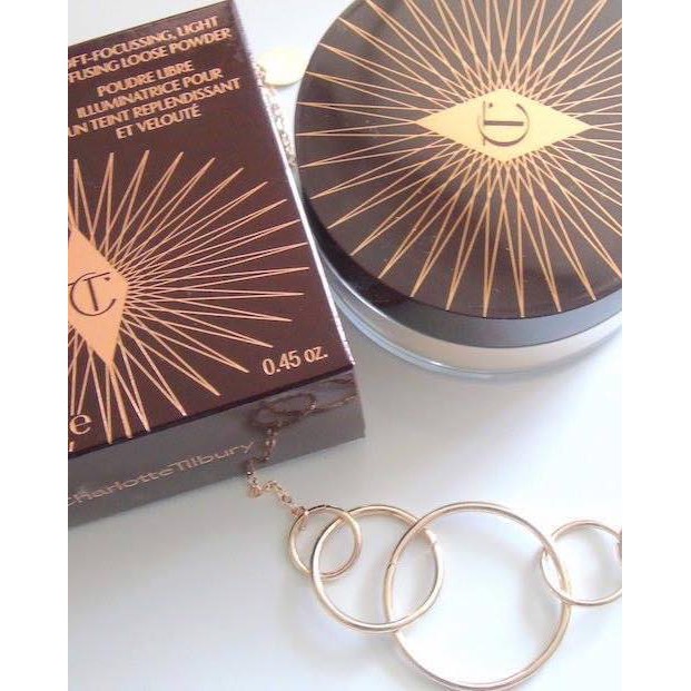 Phấn phủ bột Charlotte tilbury magic powder