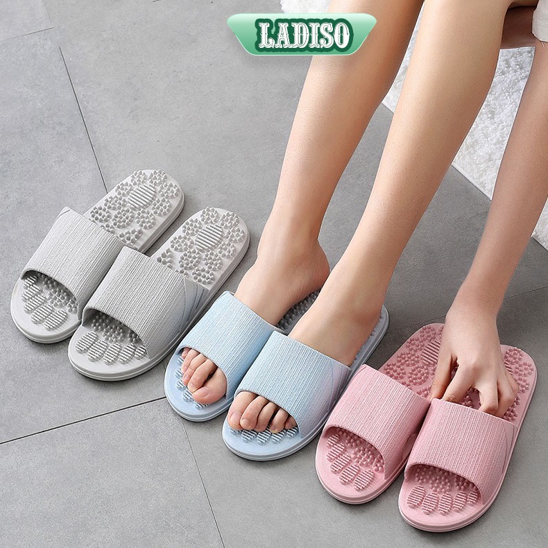 Dép đi trong nhà LADISO dép mát xa chống trơn trượt chất liệu mềm đi êm dép cặp cho gia đình TT219