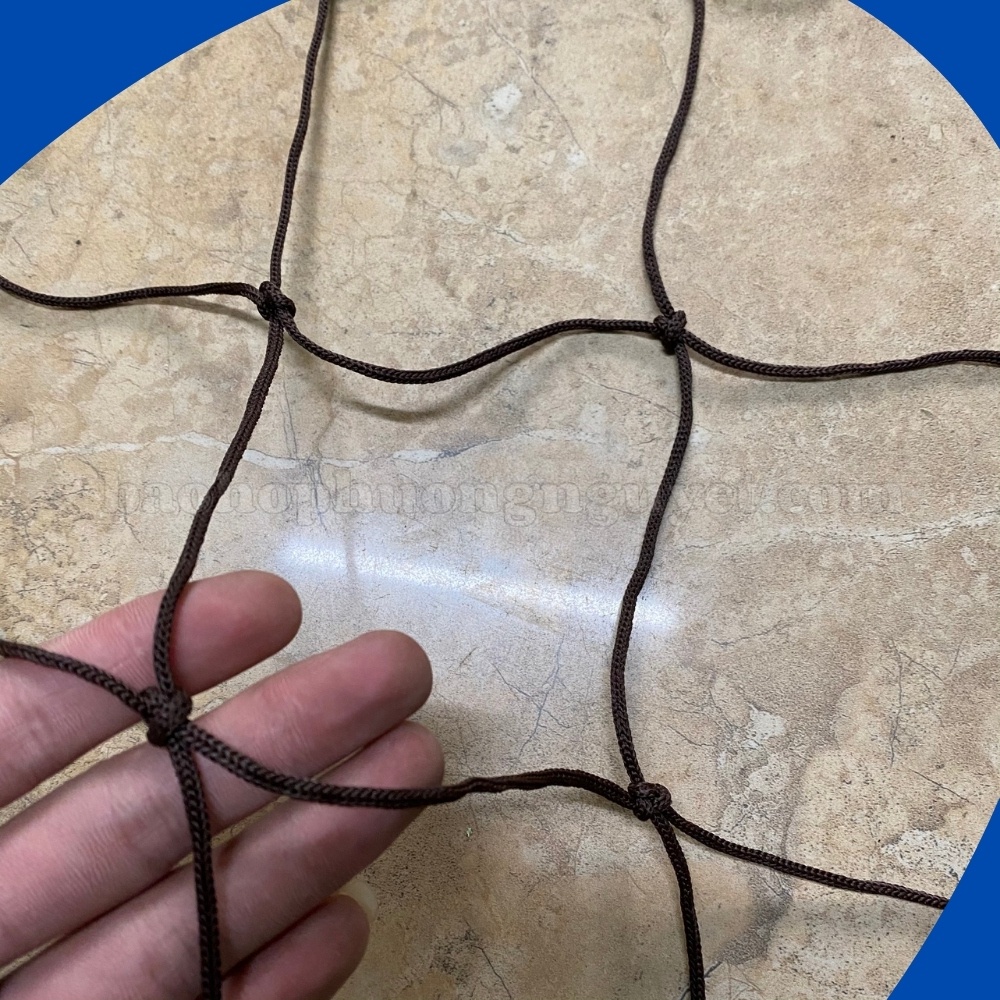 Lưới chắn cầu thang màu nâu an toàn cho trẻ kích thước 0,8 x 10m (kèm dây buộc)