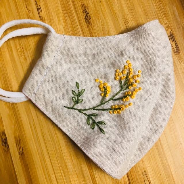 Khẩu trang vải thêu tay (2 lớp)
