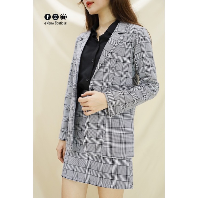 Áo blazer cổ danton hoạ tiết caro