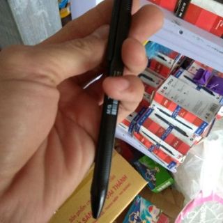 Bút bi MG TR3