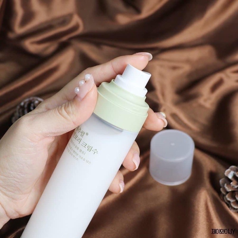 Xịt Khoáng Cấp Ấm Dưỡng Da Mầm Lúa Mạch Green Barley Cream Mist So Natural căng bóng thần thánh dùng được cho cả da mụn