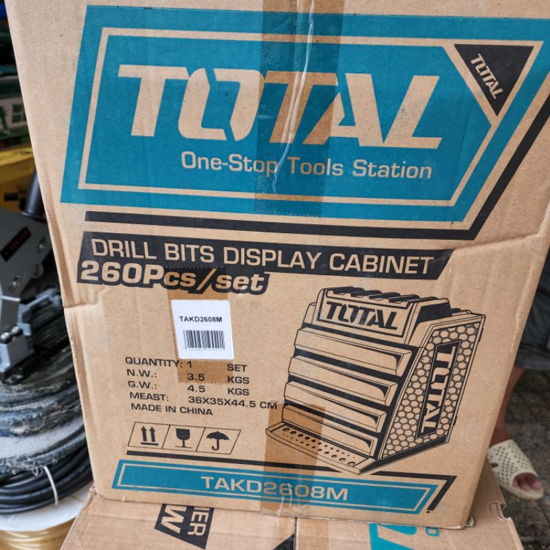 340x320x430mm Tủ trưng bày mũi khoan Total TAKD2608M