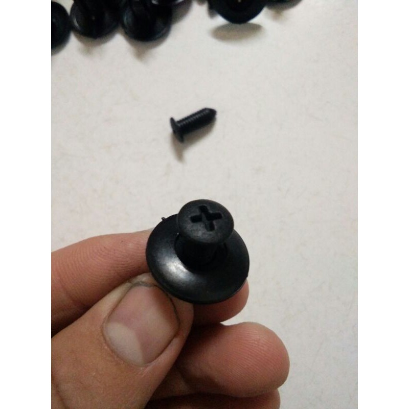25 Chốt nhựa 8mm sử dụng cho xe ôtô