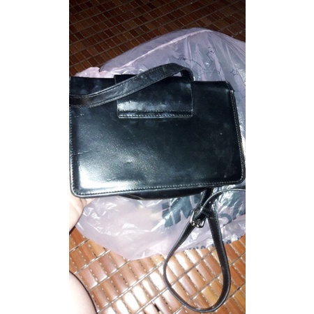 Túi đeo chéo dáng hộp