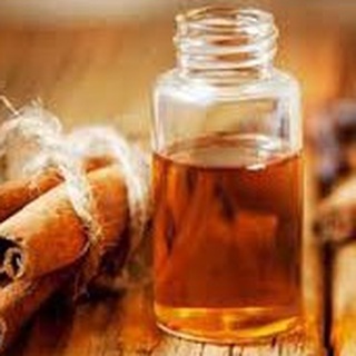 Tinh Dầu Vỏ Quế ( Cinnamon Essential Oil )