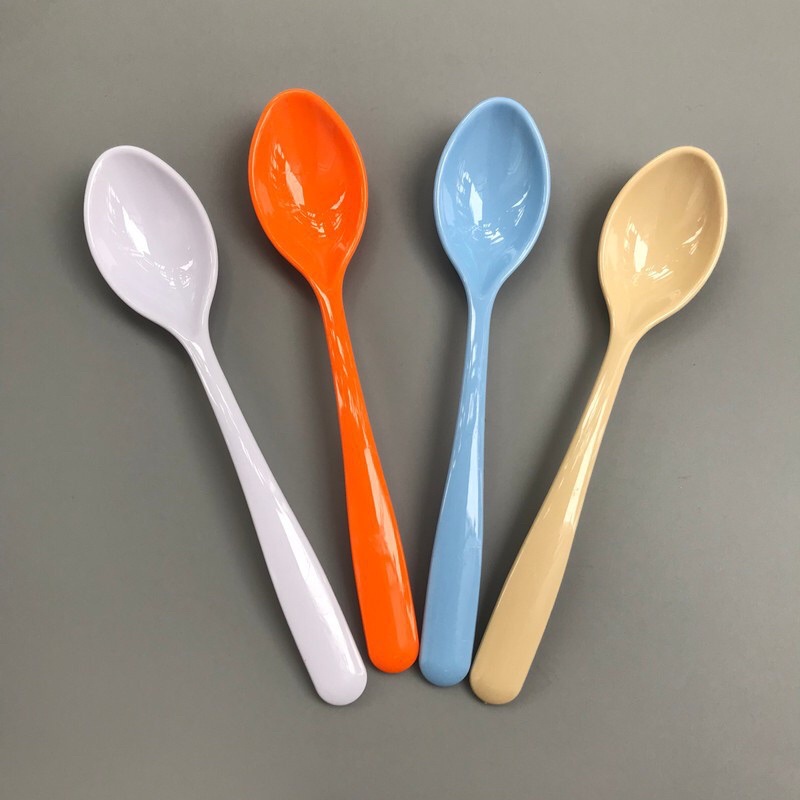 Thìa nhựa Song Long cán dài cho bé ăn dặm