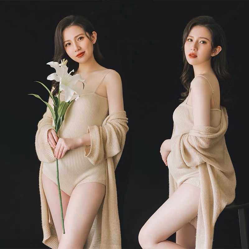 Trang Phục Chụp Ảnh Nghệ Thuật Phong Cách Mới Cho Phụ Nữ Mang Thai