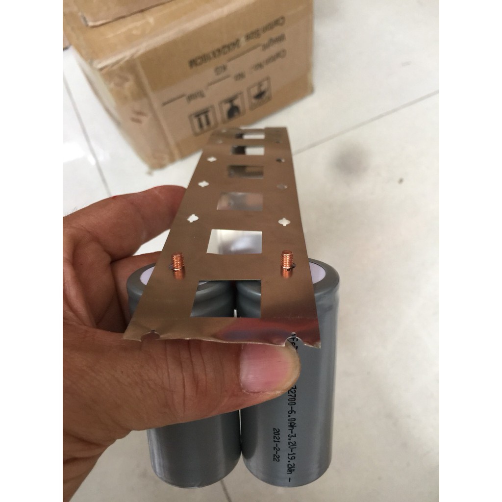 Kẽm lổ  Nickel 1P 2P 3P 4P dày 0.2mm pin 32650 32700 có vít