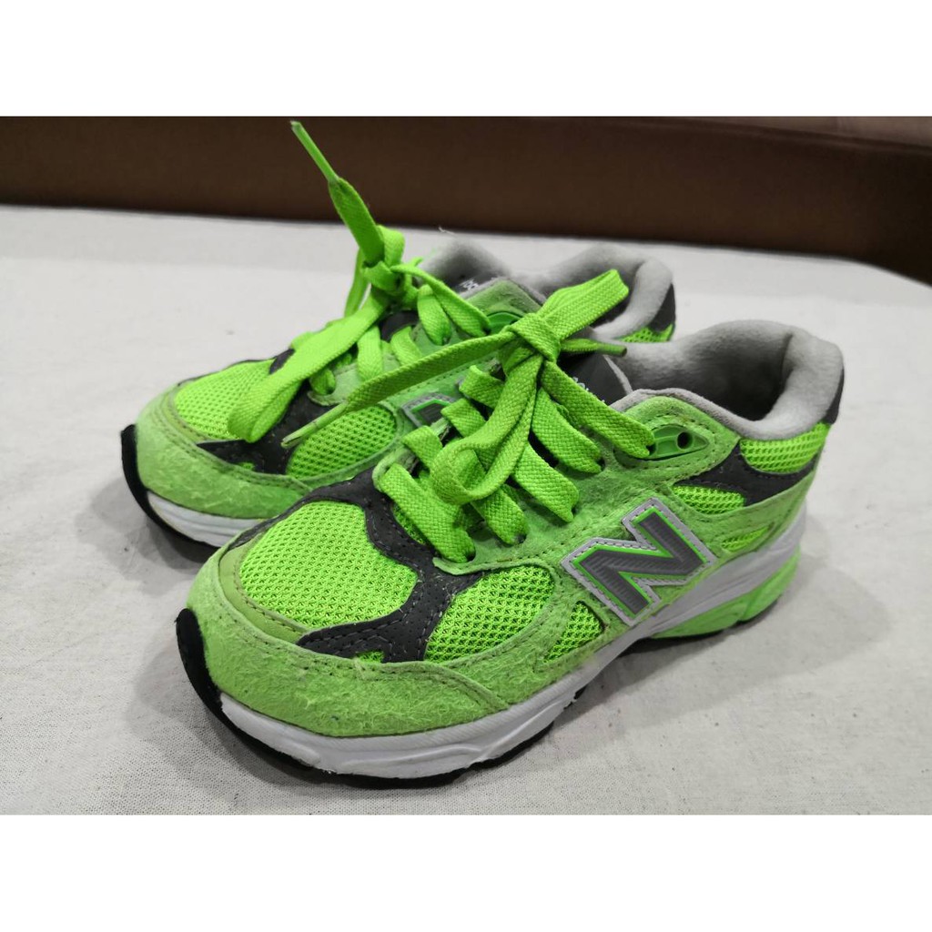 รองเท้าเด็ก New Balance EUR 28.5 มือสองของแท้ 100% รองเท้าเด็ก New Balance EUR 28.5 มือสองของแท้ 100%