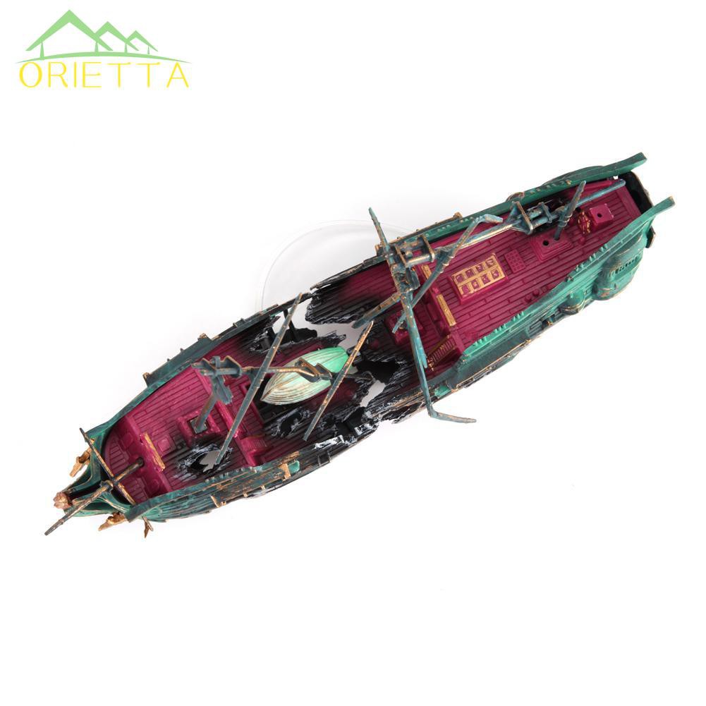 Mô hình tàu đắm bằng nhựa dùng để trang trí bể nuôi cá cảnh