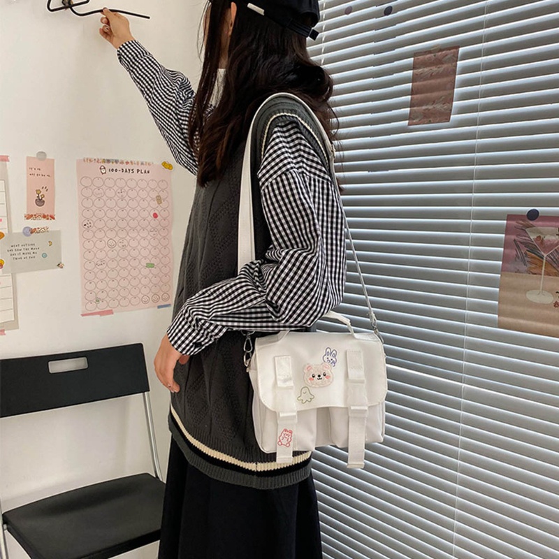 Túi Đeo Chéo Vai Hình Vuông Bằng Vải Nylon Có Miếng Dán