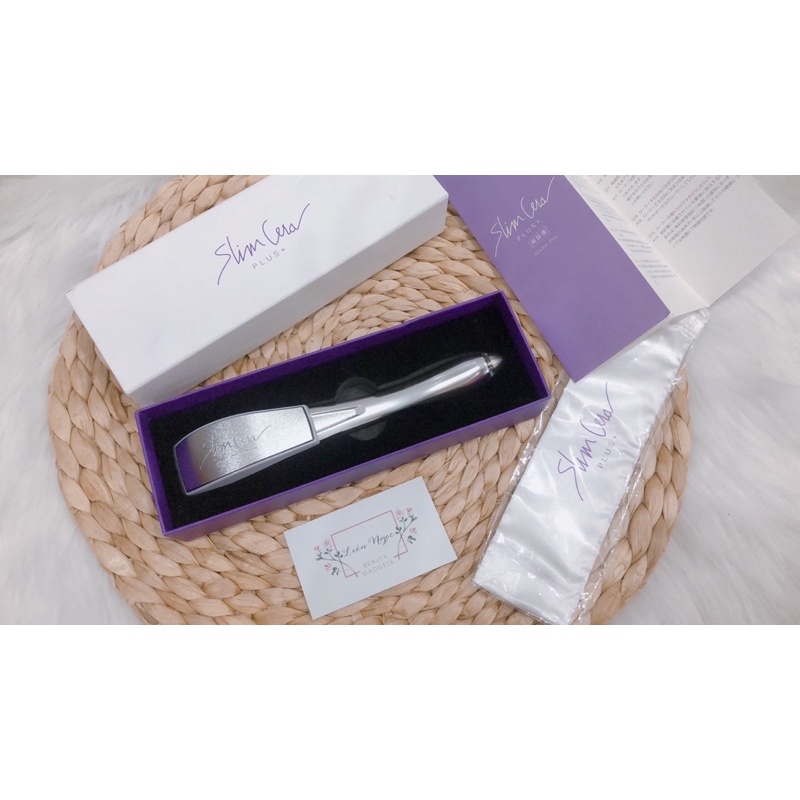 Máy massage làm mịn da ,se lỗ chân lông, nâng cơ nhẹ Slim Plus -nội địa nhật