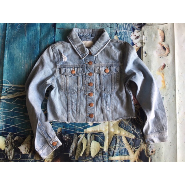 Áo Distressed Medium Wash Denim Jacket