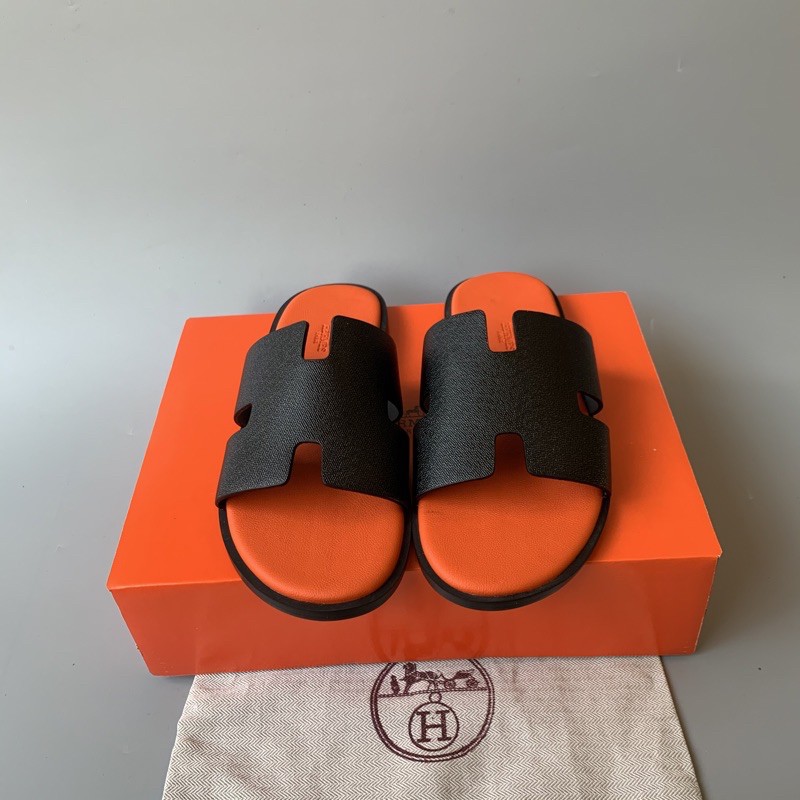 Dép Chữ H Quai Ngang Da Bò Mềm In Logo HM, Dép Hermes Nam Bản Quai Đen Mặt Đế Màu Cam