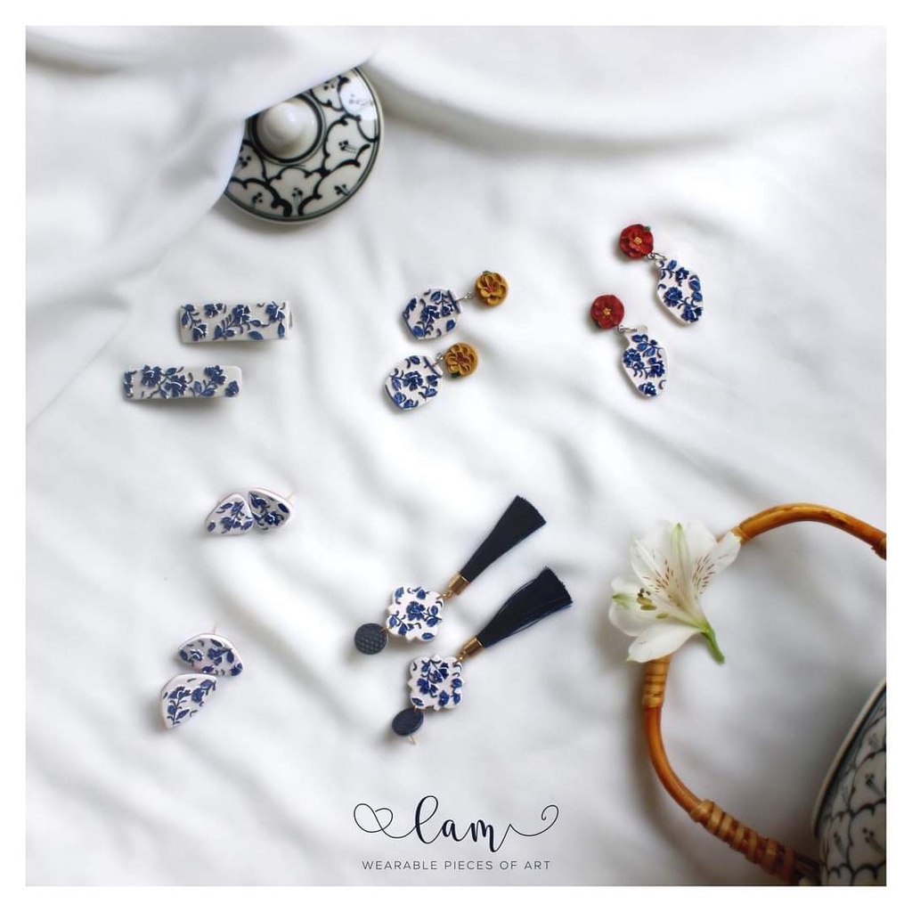 Bông tai gốm sứ xanh | Trang sức khuyên tai thủ công đất sét polymer | LAM Jewelry