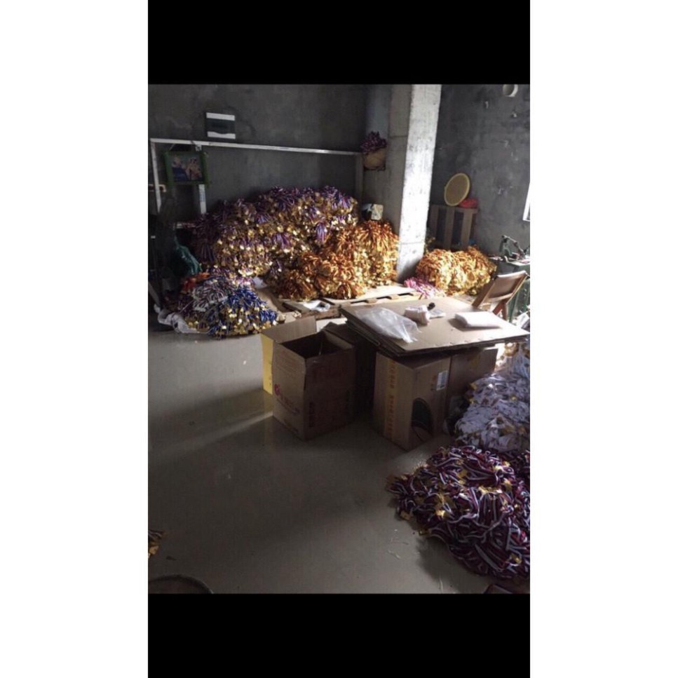 Huy chương bóng đá: Vàng, bạc, đồng. Hình thật shop làm cho khách.