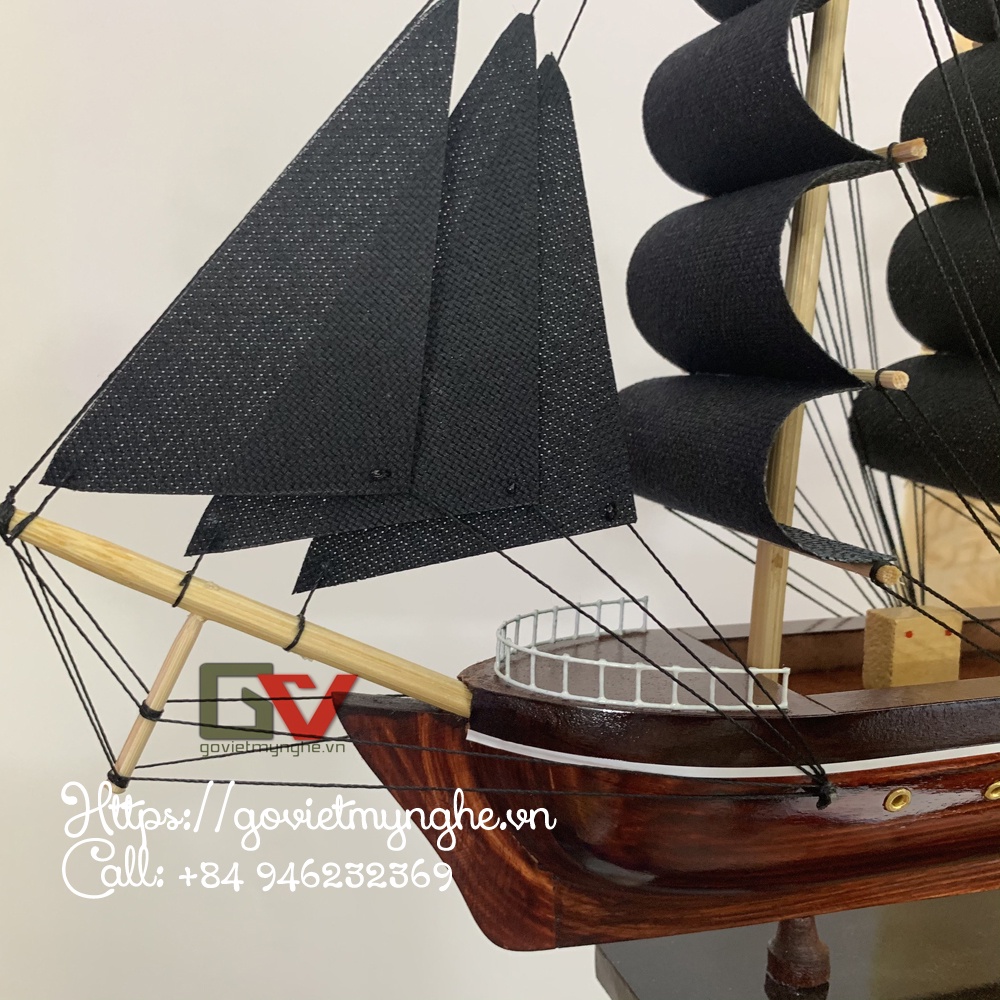 Mô hình thuyền gỗ trang trí nhà cửa - Thuyền gỗ Belem của Mỹ - Dài 32cm - Buồm đen