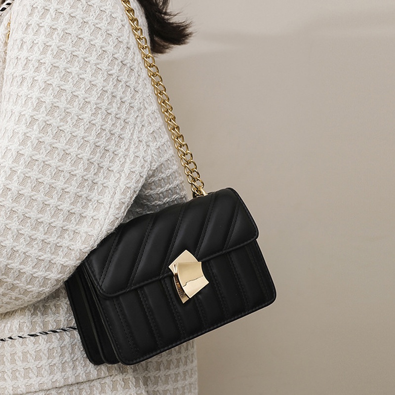 Túi Đeo Chéo Vai Có Khóa Thêu Hình Thoi Nhỏ Thời Trang Dành Cho Nữ