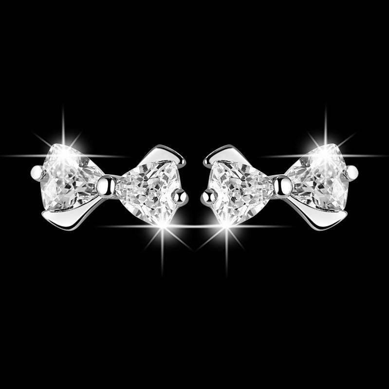 Hoa tai đính đá đơn giản sang trọng cho nữ