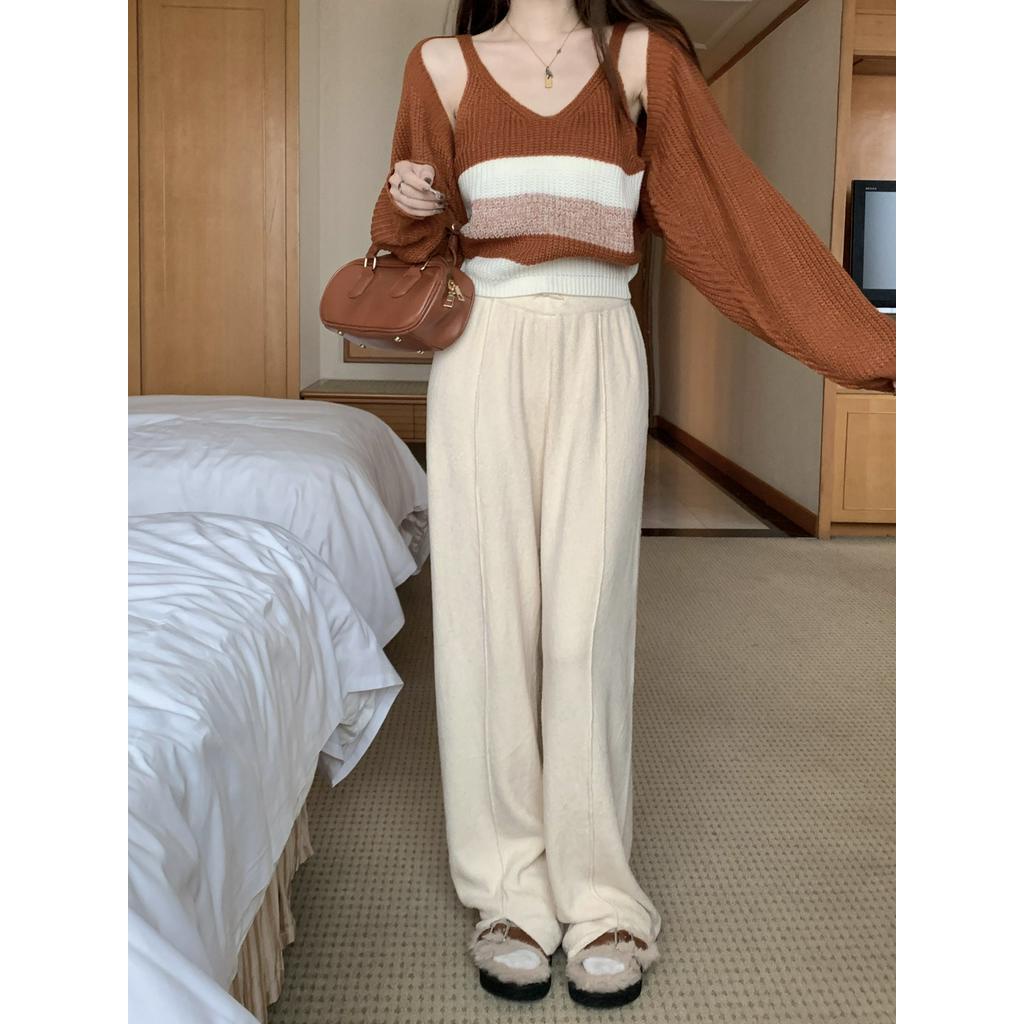 Bộ Áo Hai Dây + Áo Khoác cardigan Dệt Kim Cổ Chữ v Xinh Xắn Theo Phong Cách Mùa Đông 685