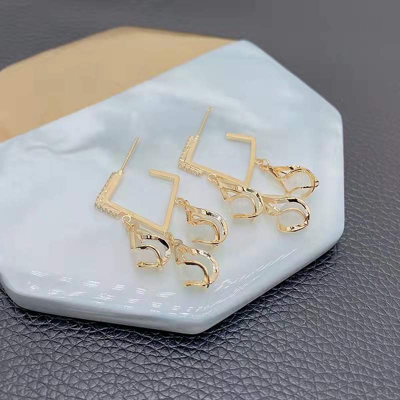 Đôi Khuyên Tai Dài Tua Rua Đính Đá Thời Trang Cho Nữ