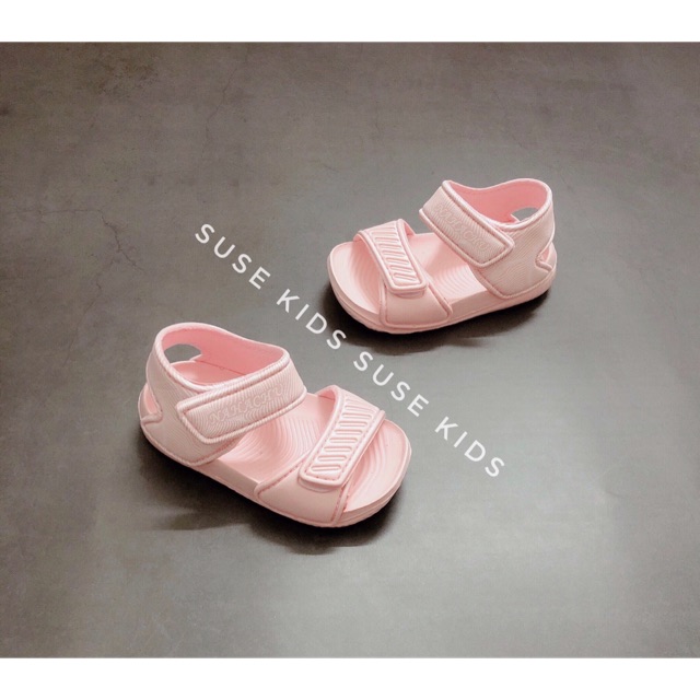 Dép tập đi cho bé