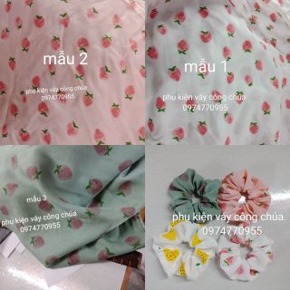 Vải đũi họa tiết quả dâu