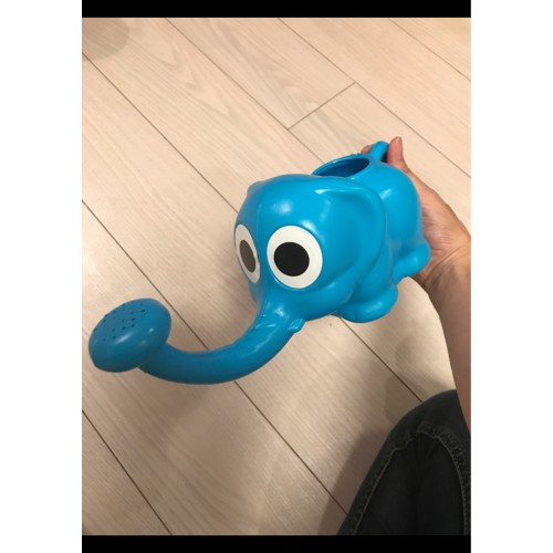 Bình tưới cây hình chú voi Nhật Bản 900ml