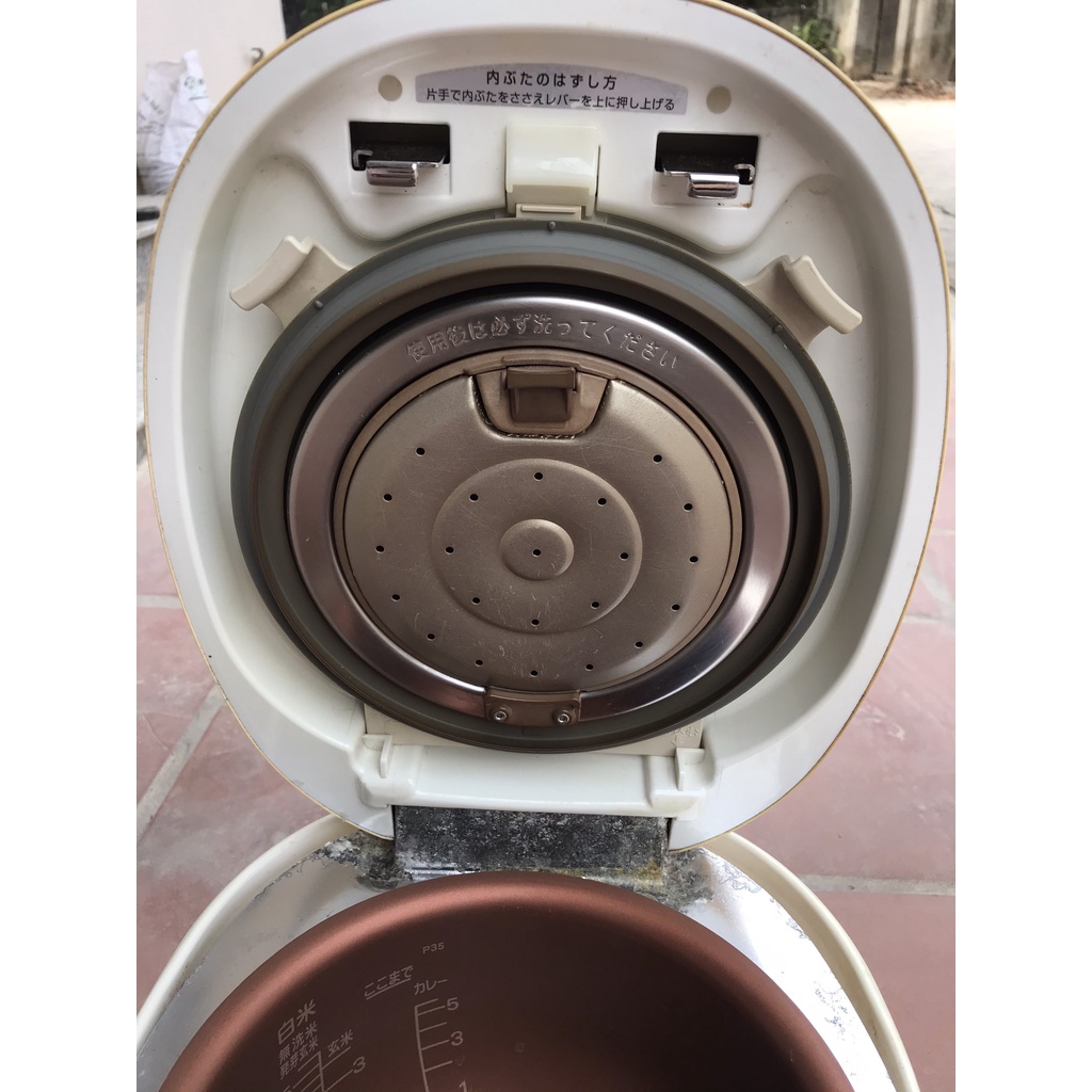 Nồi cơm điện cao tần áp suất Nhật bãi Sanyo  ECJ-XP1000