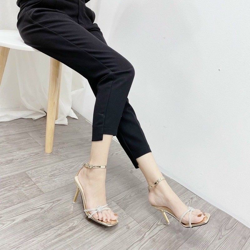 Giày Sandal Cao Gót Đế Nhọn 7P Quai Đính Đá Hoa Cúc Hot 2021 - mã B30