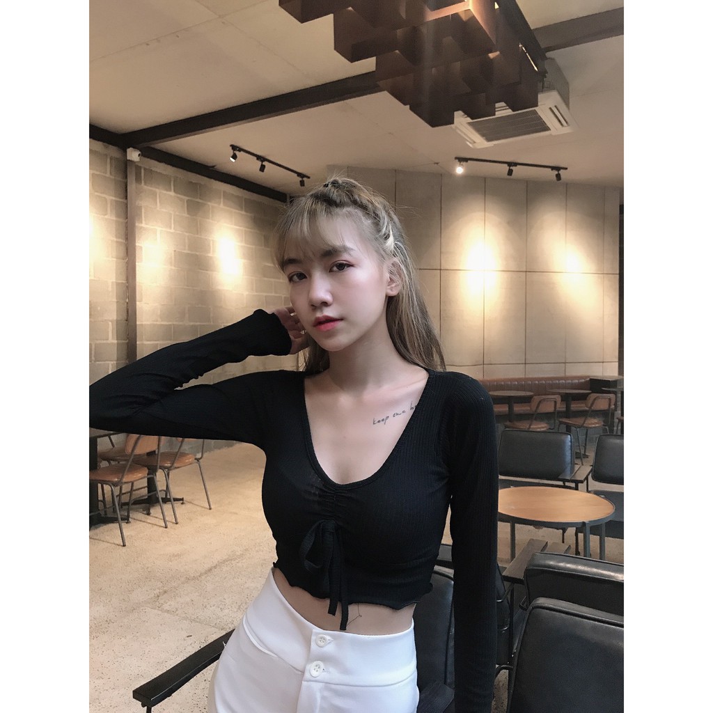 Áo cổ tim rút ngực tay dài