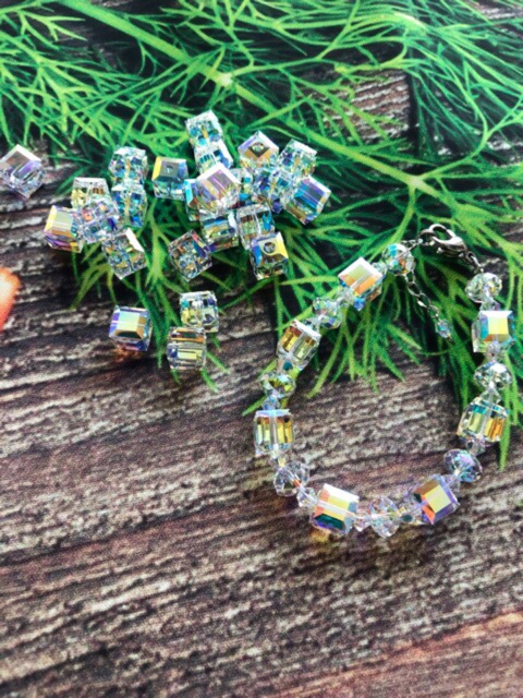 Vòng Tay PhaLe Áo Swarovski Vuông 8 ly