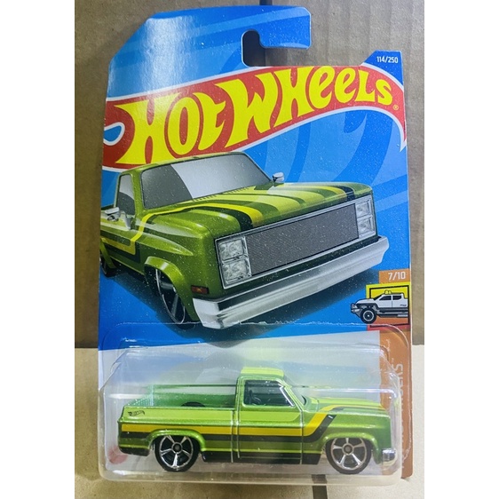 Hotwheels Xe mô hình 83 Chevy Silverado xanh