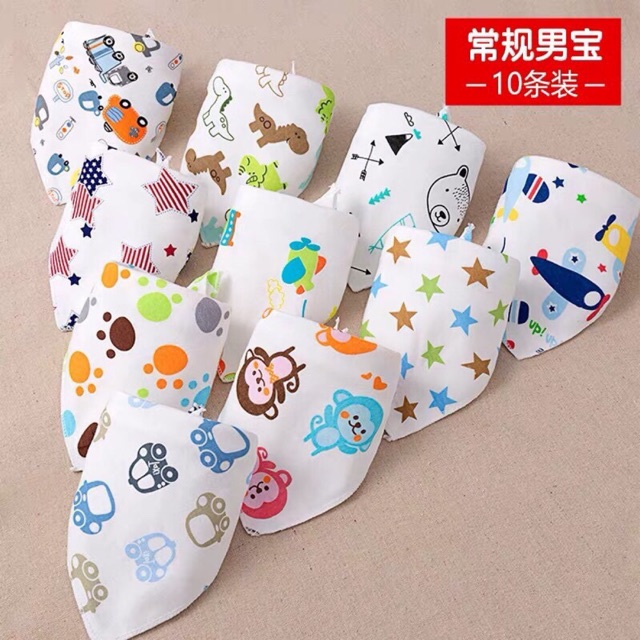 Yếm tam giác cho bé