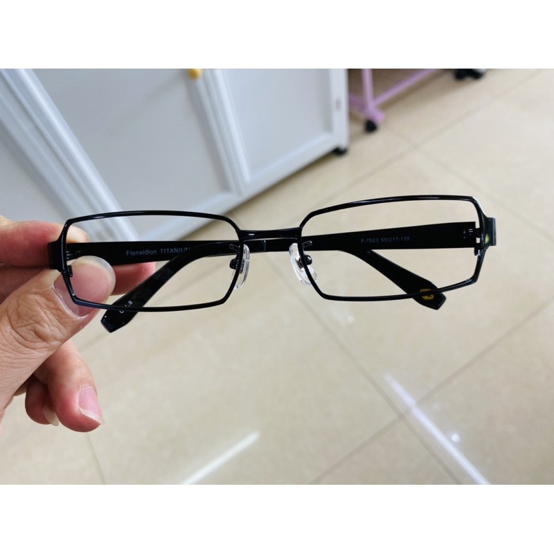 Gọng kính cận 100% Titanium siêu cấp cho nam