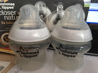 bình sữa Tommee tippee 260ml