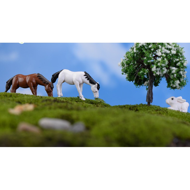 Mô hình Tiểu cảnh trang trí ngựa ăn cỏ
