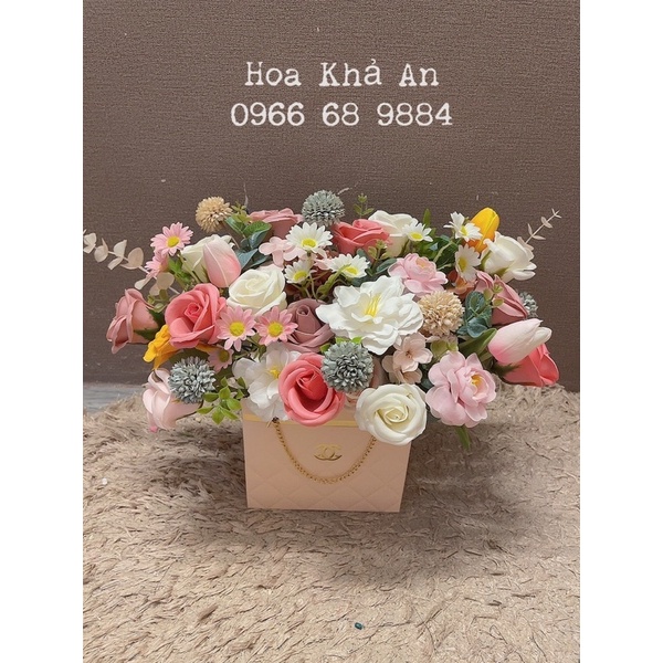 Lẵng hoa Cha-nel cao cấp 3 màu Đen/hồng/trắng. Tặng Sinh nhật hoặc Khai trương cực xịn