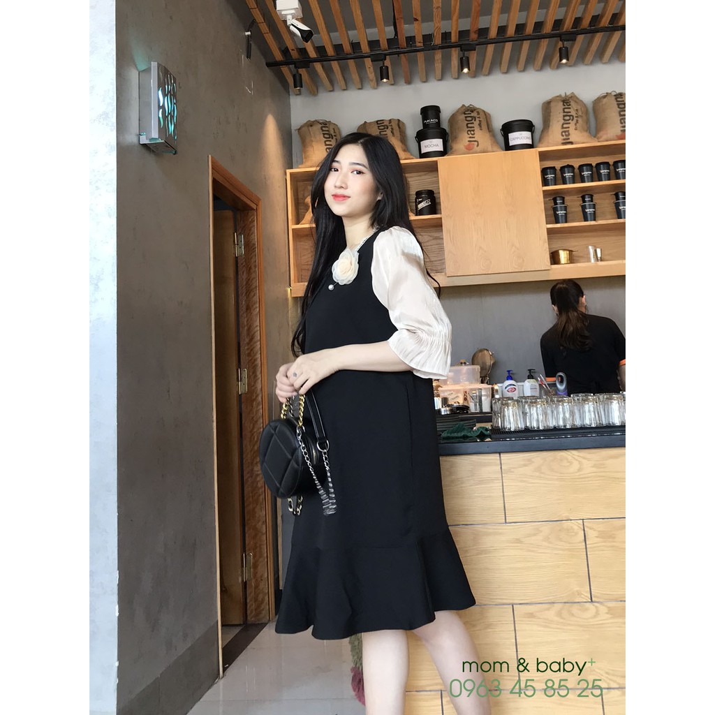 Đầm bầu đen đuôi cá tay lụa kèm bông