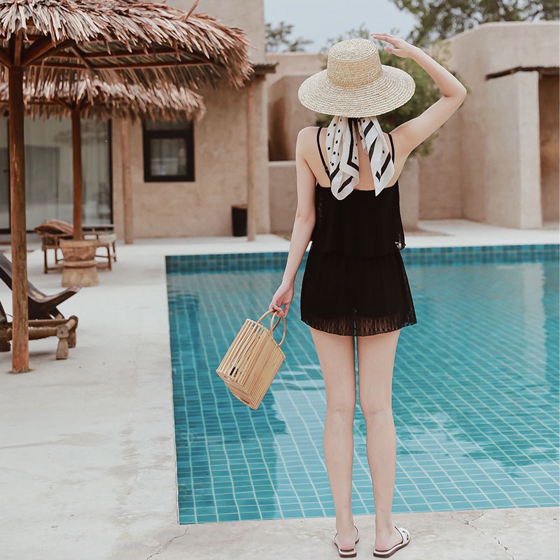 Bộ Đồ Bơi Một Mảnh Phối Ren Phong Cách Thời Trang Mới Dành Cho Nữ