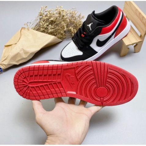 Giày 𝗝𝗼𝗿𝗱𝗮𝗻 Nam Nữ JD1, Giày 𝗝𝗼𝗿𝗱𝗮𝗻 Cổ Thấp Đỏ Đen Full Box Bill