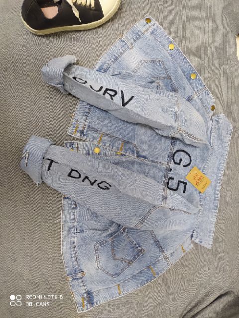 Áo khoác jean nữ Fugazi 5040 hàng chất của BB - hai màu xanh đậm và nhạt freesize dưới 58Kg