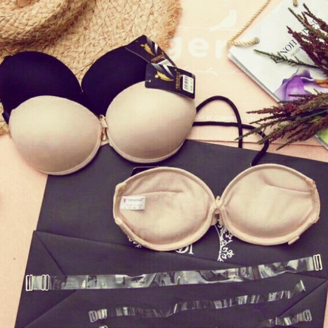 🎁HÀNG MỚI VỀ ĐÓ LÀ ÁO NGỰC SIÊU NÂNG, MÚT DẦY DÙNG BẬN ĐẦM HỞ LƯNG DỰ TIỆC RẤT GOOD | BigBuy360 - bigbuy360.vn